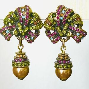 Heidi Daus “Magnificent Pave’ Ribbon” Omega for pierced ears earrings